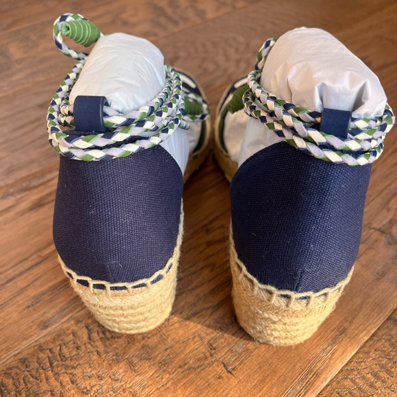 Tory Burch Wedge Espadrilles size 7. - Picture 4 of 9